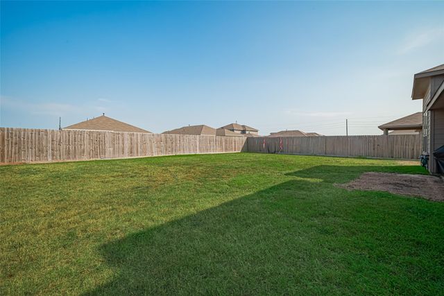 308 Morning Dove Trail, Sealy, TX 77474