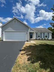 1632 Bush Hill Drive, Lancaster, OH 43130