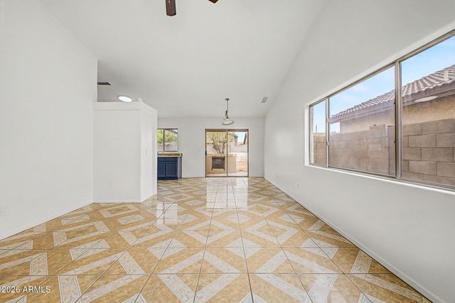 5413 W JESSICA Lane, Laveen, AZ 85339