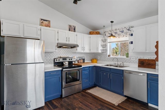 616 Comet Boulevard, Livingston, MT 59047