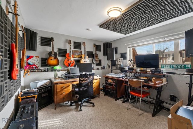 616 Comet Boulevard, Livingston, MT 59047