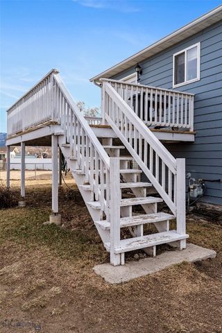 616 Comet Boulevard, Livingston, MT 59047