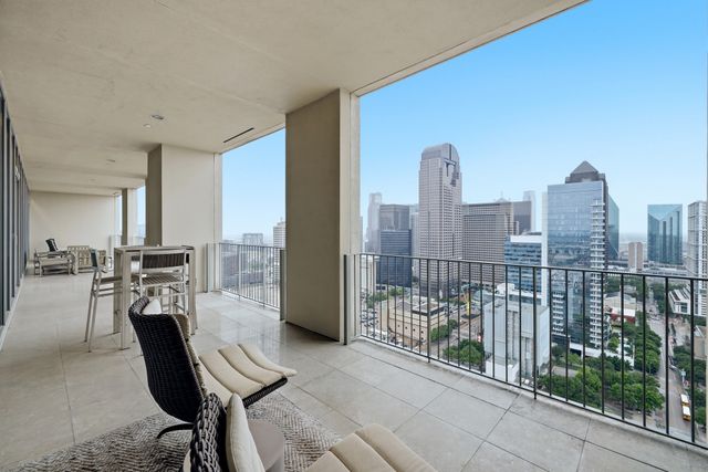 1717 Arts Plaza 2303, Dallas, TX 75201