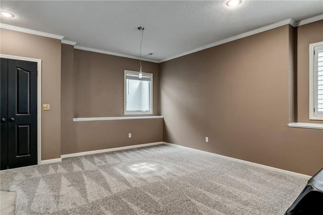 9839 Vista Drive, Lenexa, KS 66220