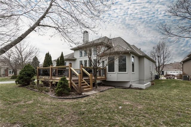 9839 Vista Drive, Lenexa, KS 66220