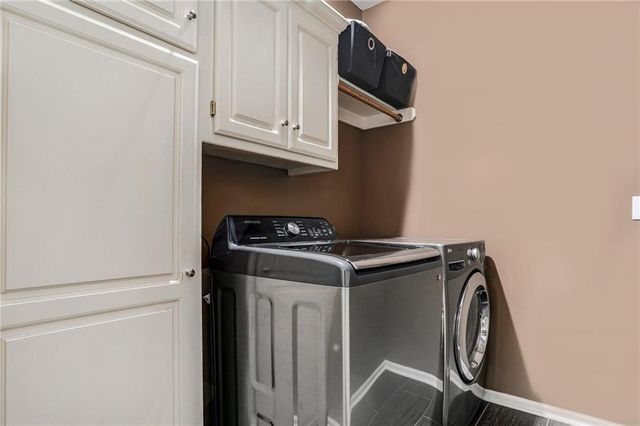 9839 Vista Drive, Lenexa, KS 66220