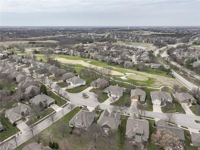 9839 Vista Drive, Lenexa, KS 66220