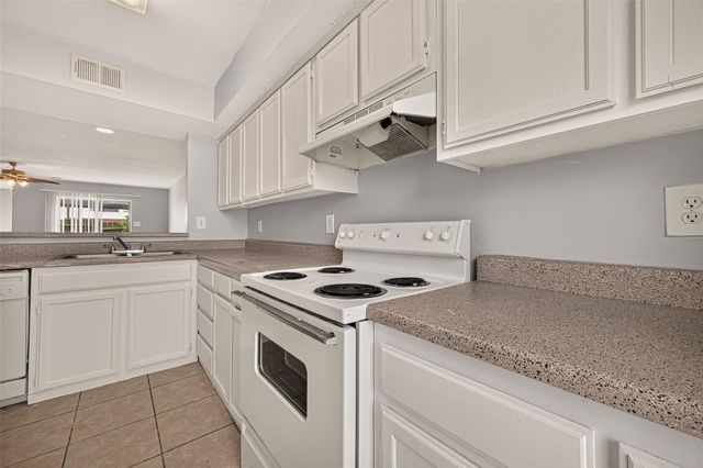 12656 Windsor Village Drive 2656, Houston, TX 77071