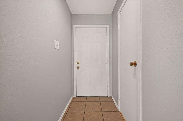 12656 Windsor Village Drive 2656, Houston, TX 77071