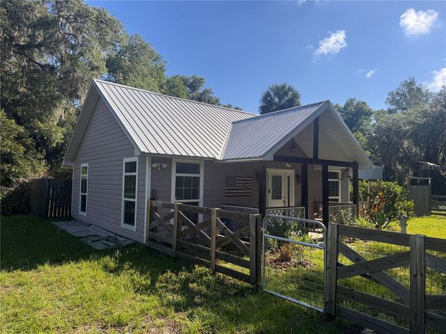 103 GROVE STREET, Melrose, FL 32666