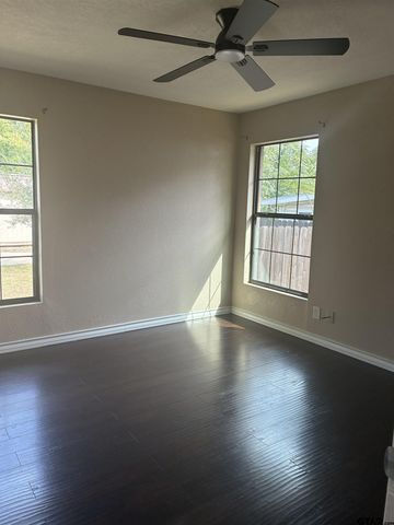 800 S Palmer St, Tyler, TX 75701