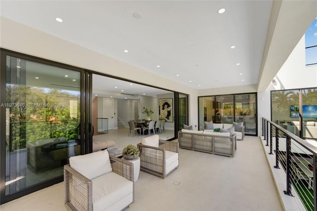 285 Woodcrest Rd, Key Biscayne, FL 33149