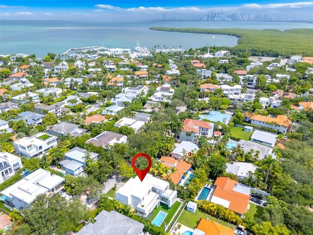 285 Woodcrest Rd, Key Biscayne, FL 33149
