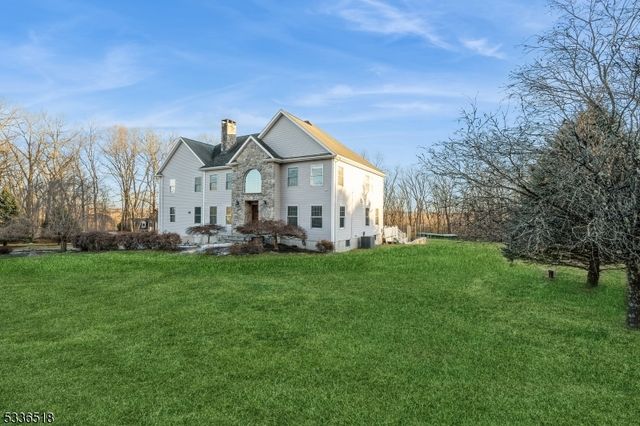 7 Tara Ct, Hardwick Twp., NJ 07825