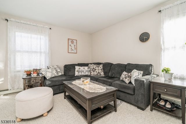 7 Tara Ct, Hardwick Twp., NJ 07825
