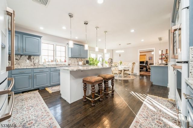 7 Tara Ct, Hardwick Twp., NJ 07825