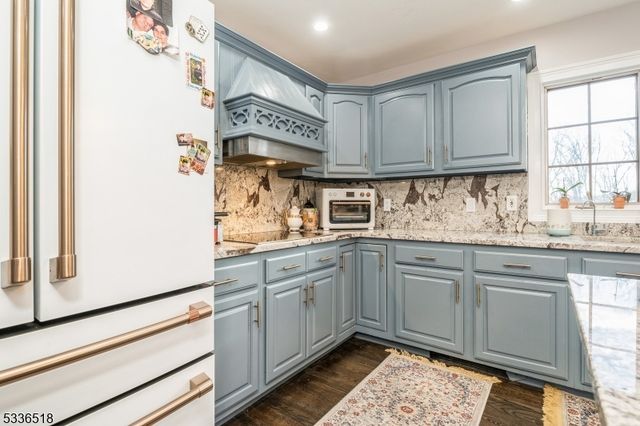 7 Tara Ct, Hardwick Twp., NJ 07825