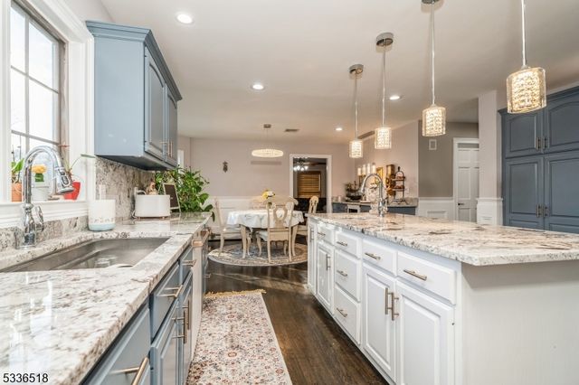 7 Tara Ct, Hardwick Twp., NJ 07825