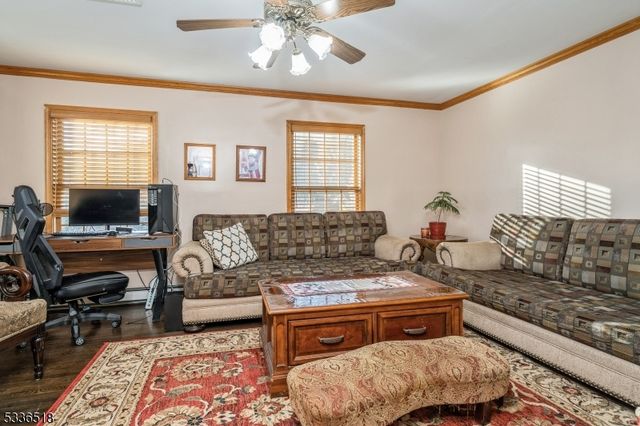 7 Tara Ct, Hardwick Twp., NJ 07825
