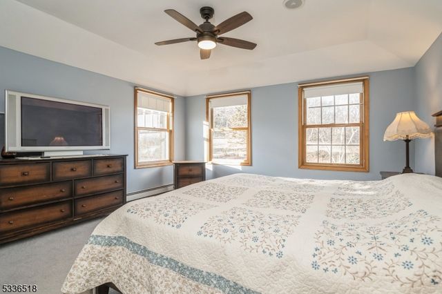 7 Tara Ct, Hardwick Twp., NJ 07825