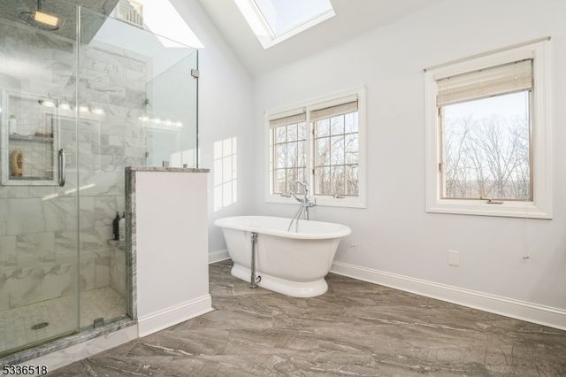 7 Tara Ct, Hardwick Twp., NJ 07825