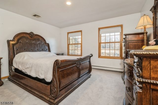 7 Tara Ct, Hardwick Twp., NJ 07825