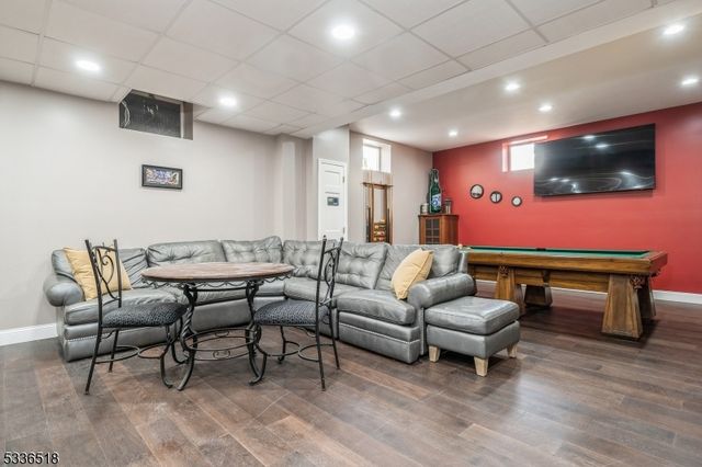 7 Tara Ct, Hardwick Twp., NJ 07825