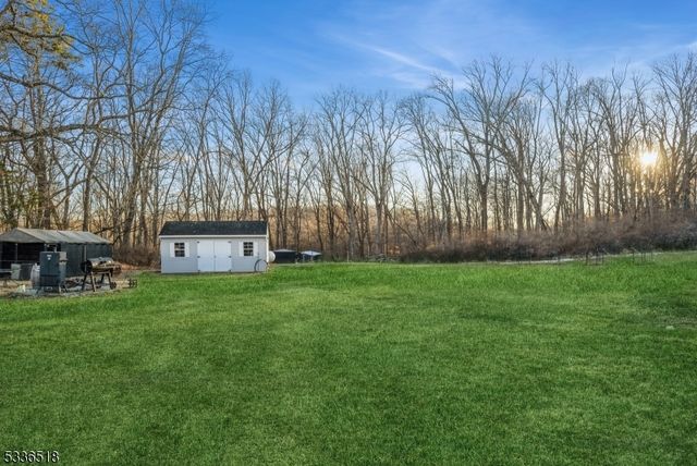 7 Tara Ct, Hardwick Twp., NJ 07825