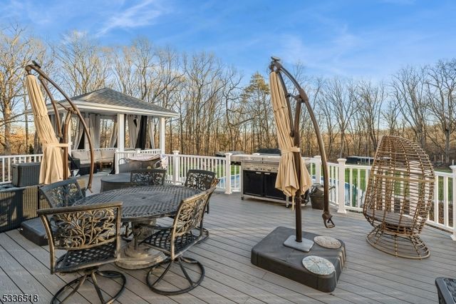 7 Tara Ct, Hardwick Twp., NJ 07825