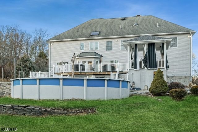 7 Tara Ct, Hardwick Twp., NJ 07825