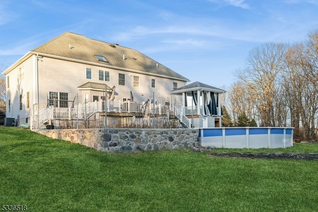 7 Tara Ct, Hardwick Twp., NJ 07825