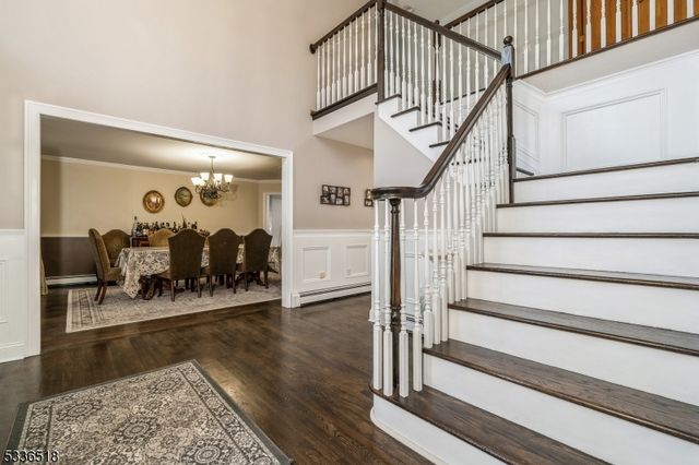 7 Tara Ct, Hardwick Twp., NJ 07825