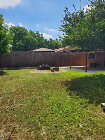 2225 Ruby Road, Irving, TX 75060