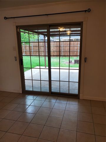 2225 Ruby Road, Irving, TX 75060