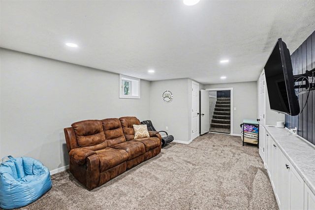 14051 17 Mile Road, Rodney, MI 49342