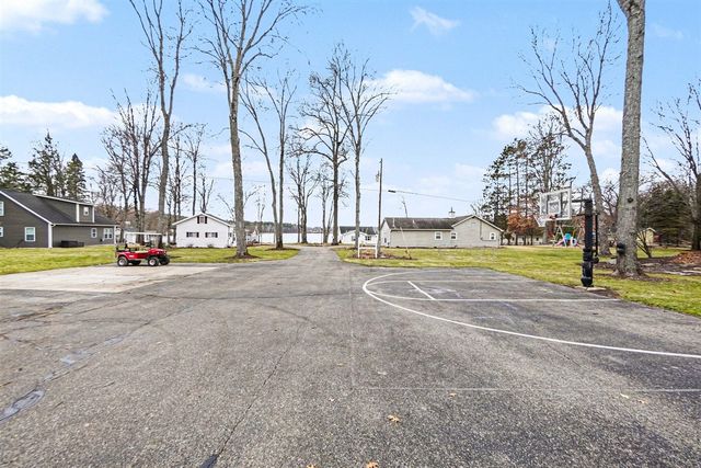 14051 17 Mile Road, Rodney, MI 49342