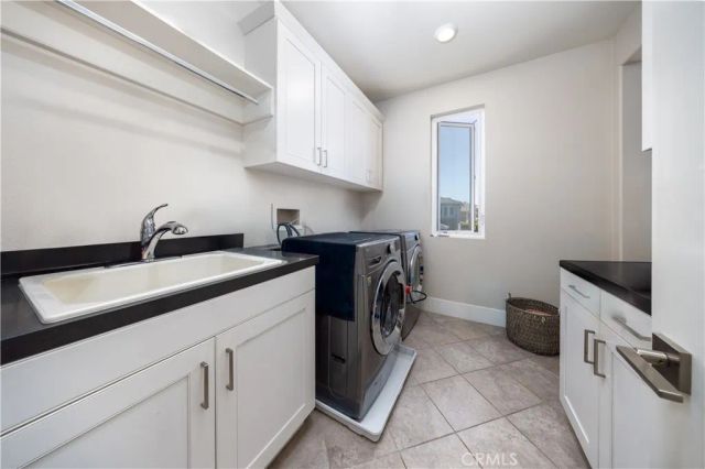 81 Ray, Irvine, CA 92618
