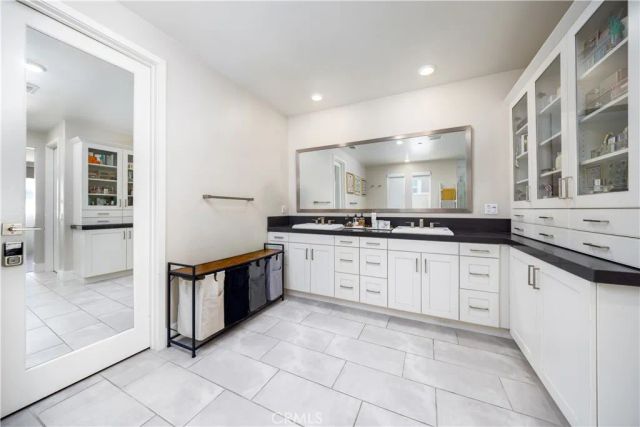 81 Ray, Irvine, CA 92618