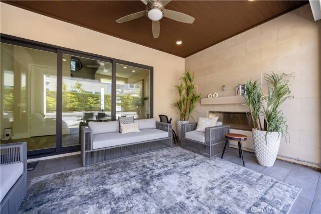 81 Ray, Irvine, CA 92618