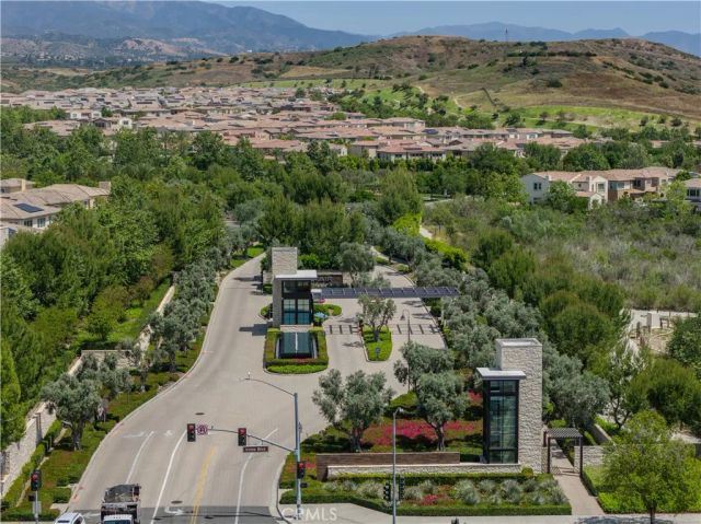 81 Ray, Irvine, CA 92618