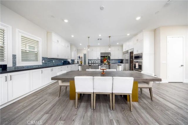 81 Ray, Irvine, CA 92618