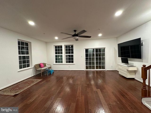 7968 QUIDDITCH LN, Elkridge, MD 21075