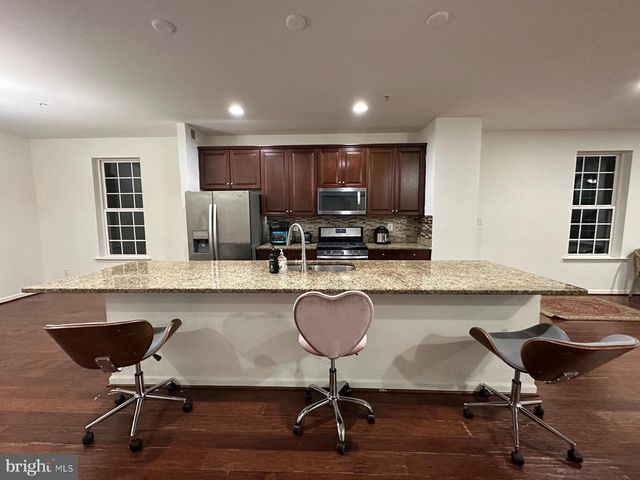 7968 QUIDDITCH LN, Elkridge, MD 21075