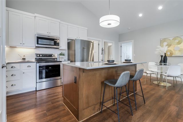 3 Brookmeadow DR B, Woodcreek, TX 78676