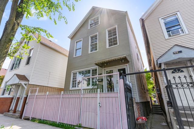 4418 S Honore Street, Chicago, IL 60609
