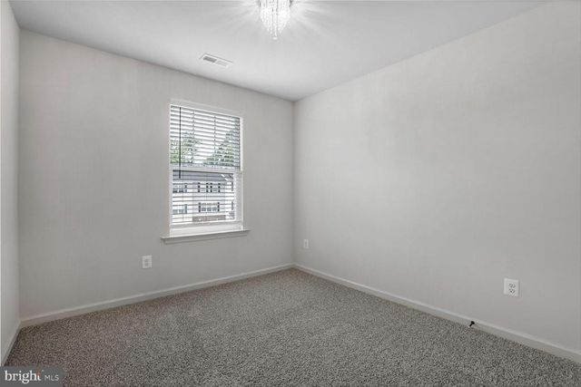 2437 DRAKE LN, Fredericksburg, VA 22408