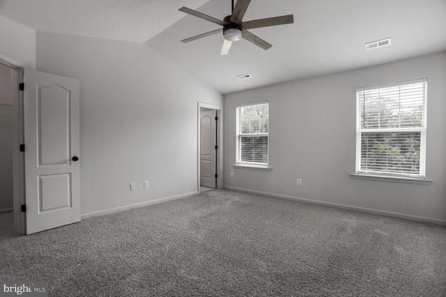 2437 DRAKE LN, Fredericksburg, VA 22408