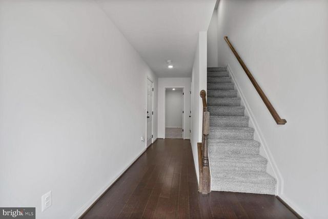 2437 DRAKE LN, Fredericksburg, VA 22408