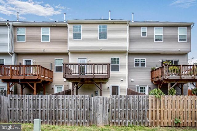 2437 DRAKE LN, Fredericksburg, VA 22408