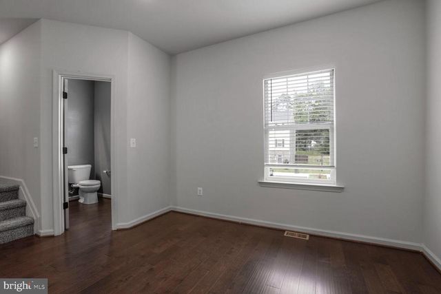 2437 DRAKE LN, Fredericksburg, VA 22408